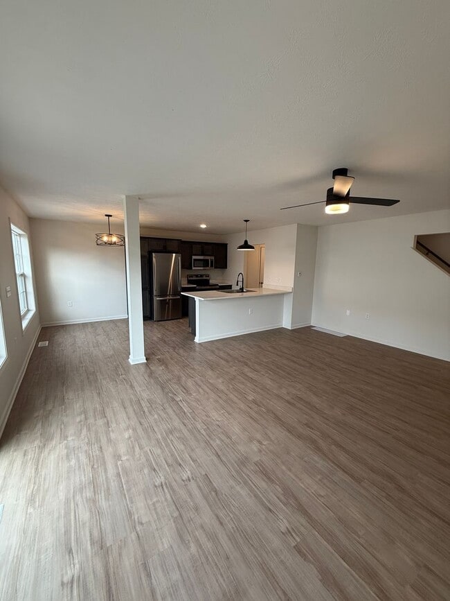 Photo - 65 Arthurian Way