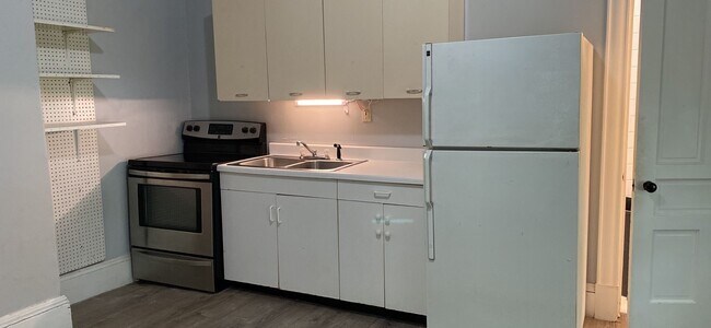 Building Photo - 506 S Windsor St Unit 2