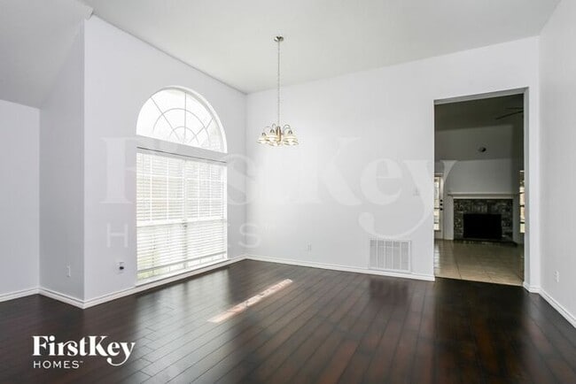 Photo - 2020 Spring Mills Rd