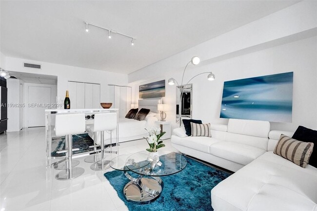 Photo - 475 Brickell Ave Unit 3310