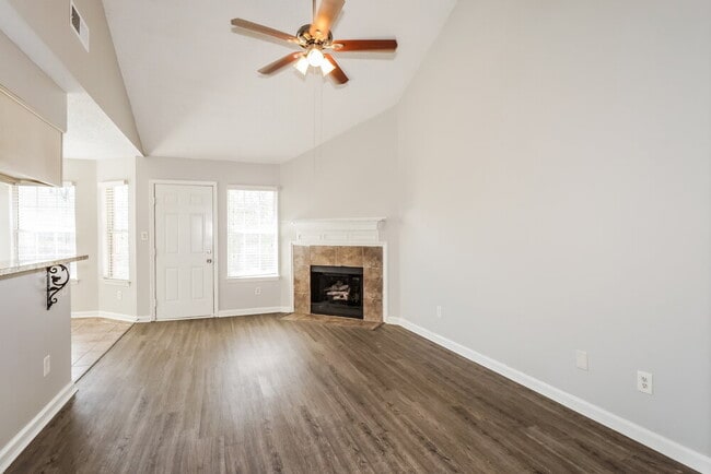 Photo - 1651 Thomas St