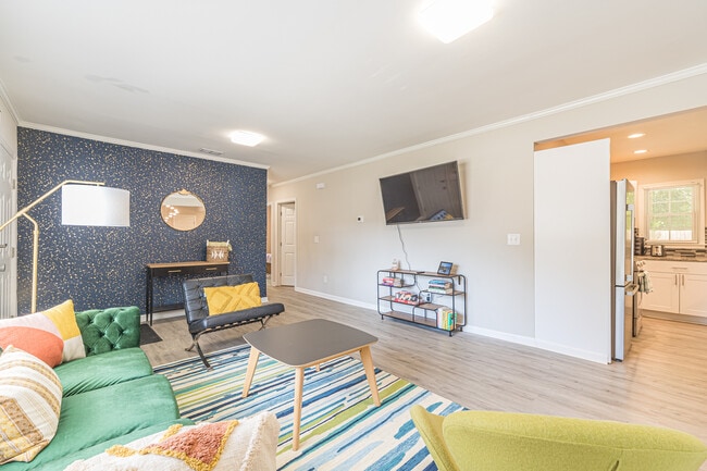 Photo - 2390 Brackett Rd