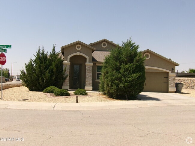 Building Photo - 6445 Villaggio Dr Rental