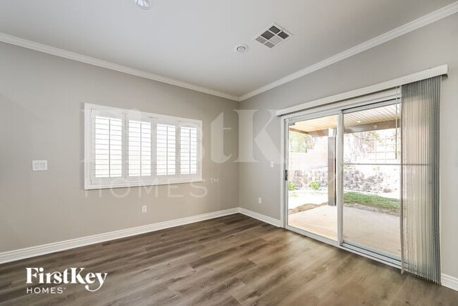 Photo - 10549 Bardilino St