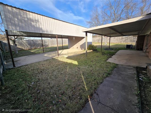 Photo - 301 E 6th St