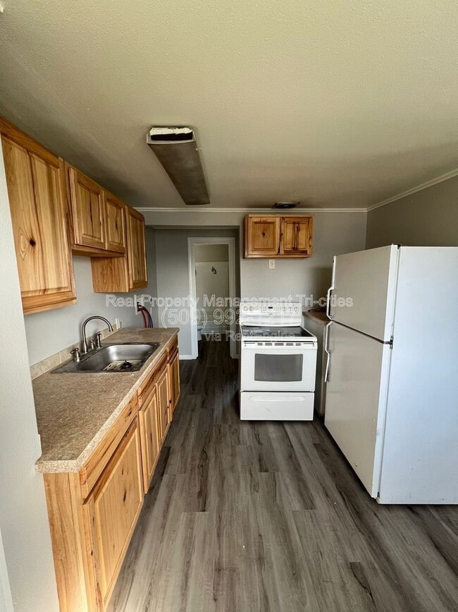 Photo - 919 E 27th Ave