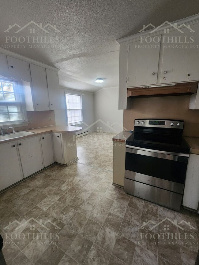 Photo - 109 Brewton Ct