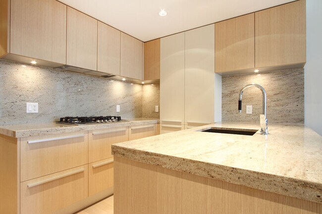 Photo - 1351 Continental St