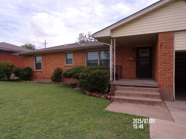 Building Photo - Freshly painted interiors!!! Rental