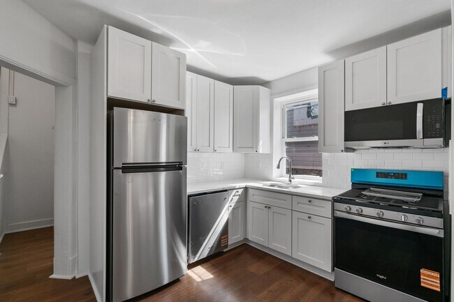 Photo - 2306 E Carson St Unit 3