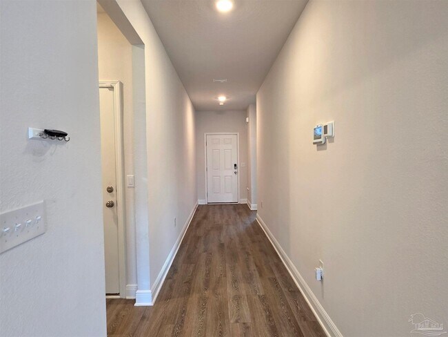 Photo - 7757 Burnside Lp
