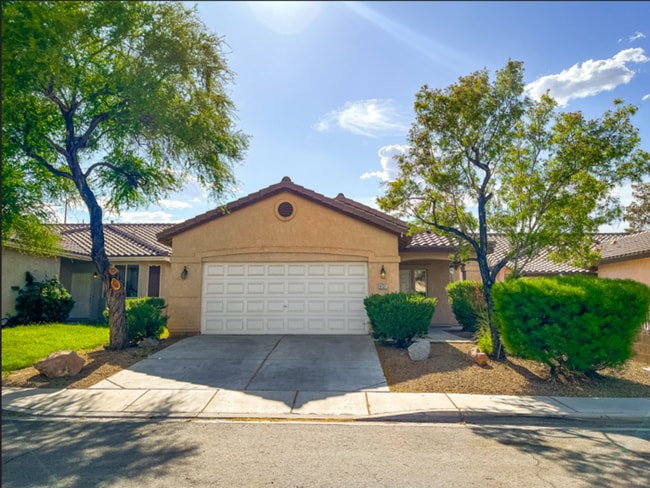 Charming Single-Story Home in a Prime Loca... - Charming Single-Story Home in a Prime Loca...
