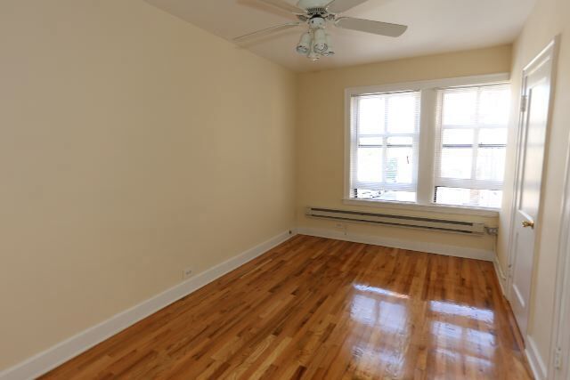 Photo - 544 W Wellington Ave Unidad 100
