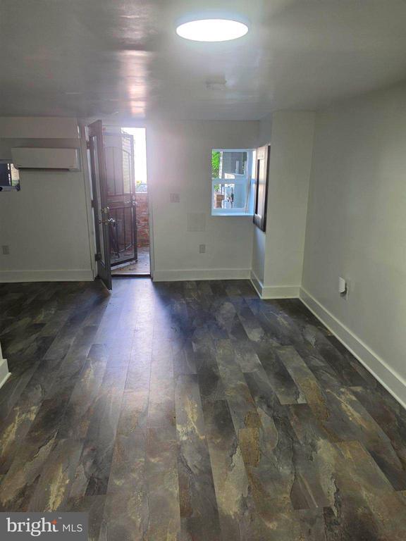 1204 Monroe St NW