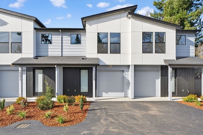 Building Photo - 15609 SE Meadowlark Ln