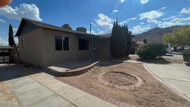 Photo - 3116 Idalia Ave