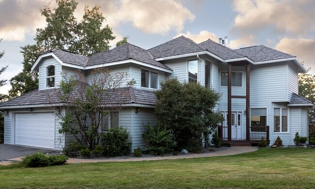 Building Photo - 18530 King Eider Ln