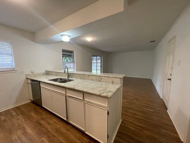 Photo - 7219 Tanager St