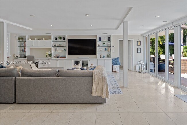 4750 Alhambra Cir