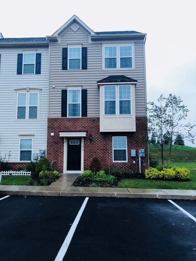 Building Photo - 7890 Erinvale Ln