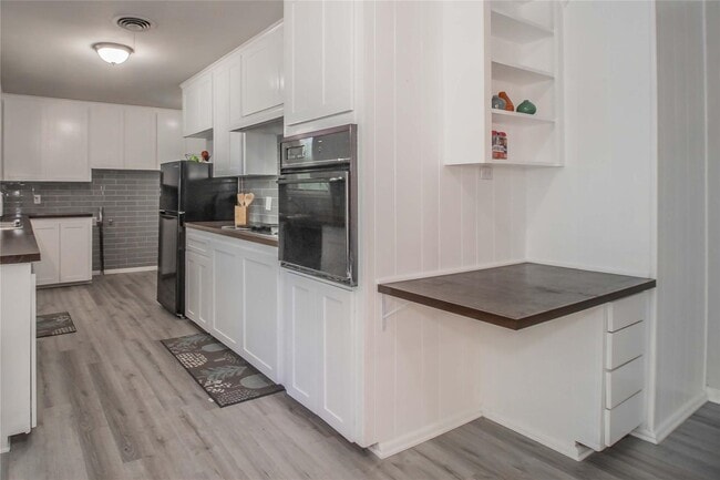 Photo - Beautifully Remodeled 4-Bedroom, 2-Bath Ho...