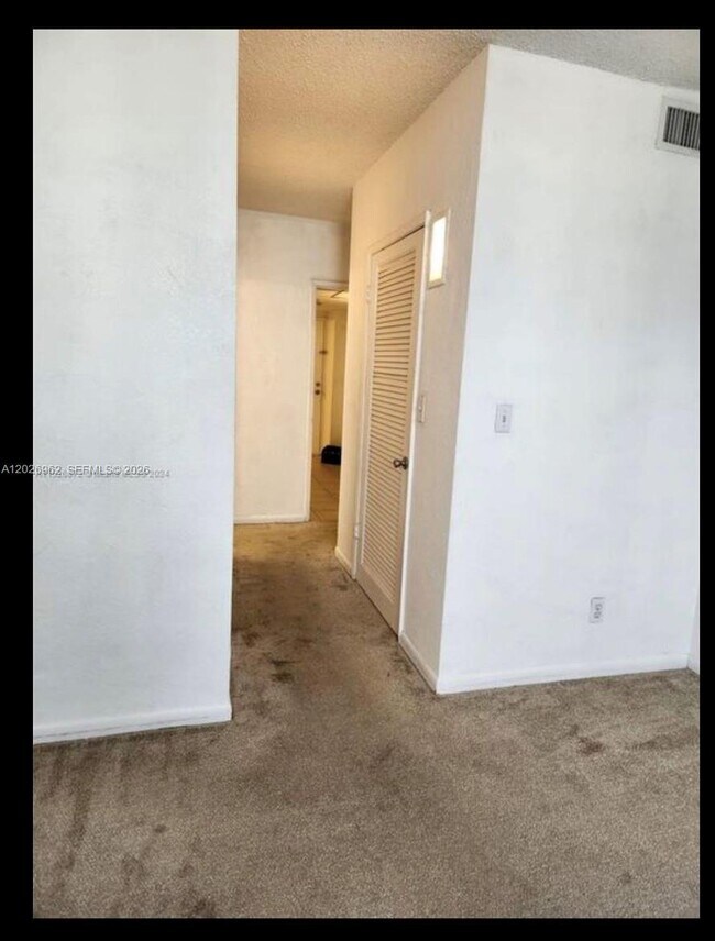 Photo - 19390 Collins Ave Unit 904