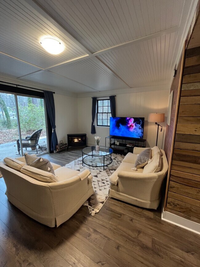 1126 Brucemont Dr