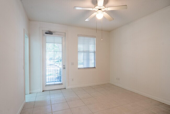 Photo - 186 Soriano Dr