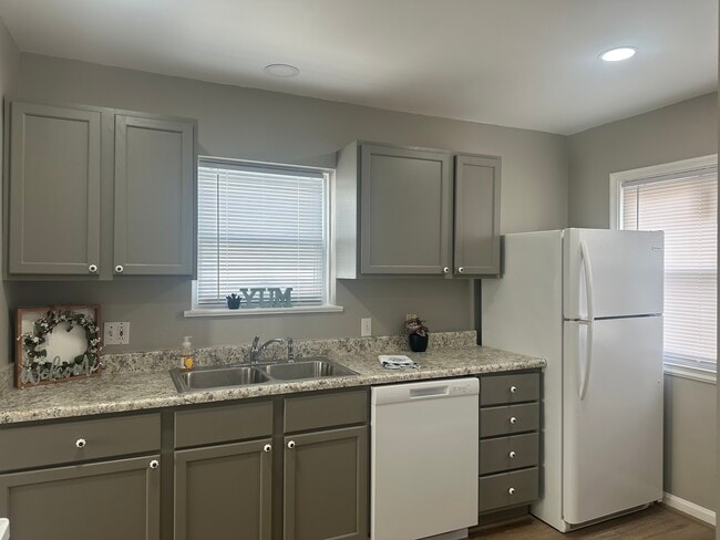 Photo - Three bedroom house with garage