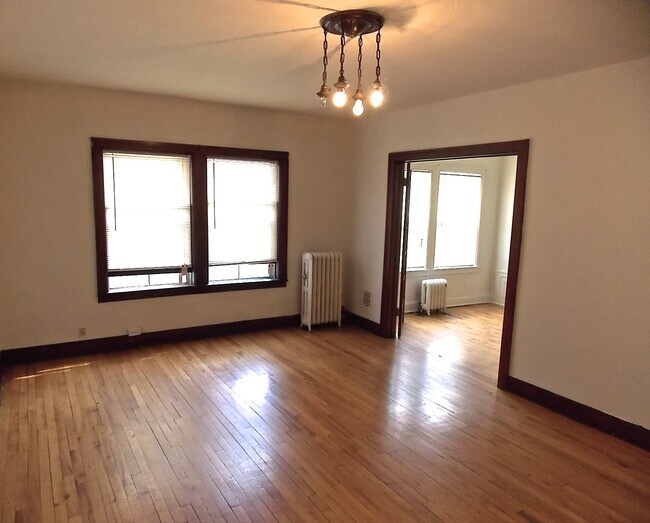 Kensington Hall Apartments