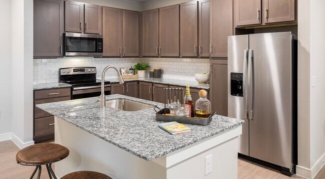 Photo - Stylish Space, Limited Offer! Unit RLSG1