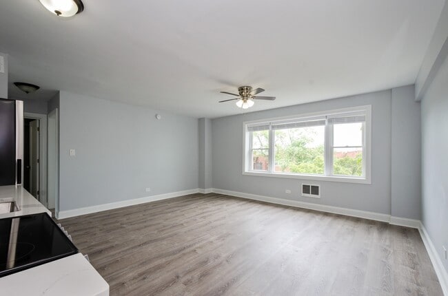 Photo - 7710 N Sheridan Rd Unit 403