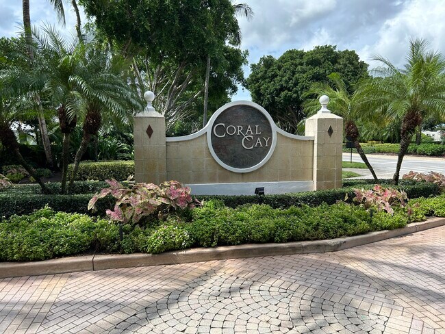 152 Coral Cay Dr
