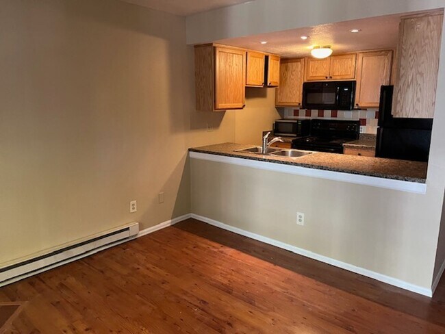 Photo - 2255 Spruce St Unidad Nasser