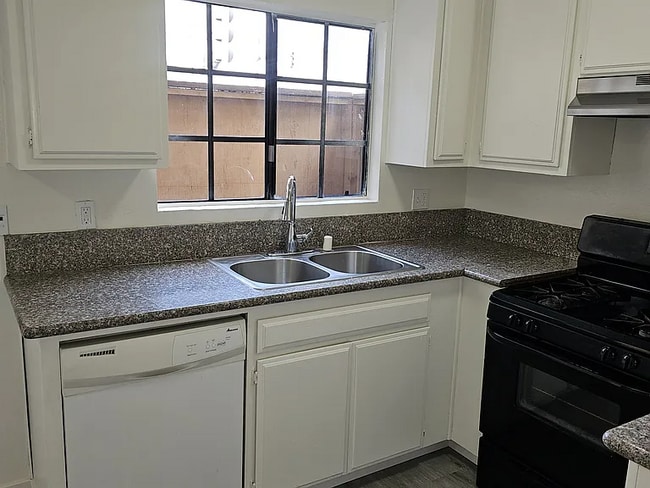 Photo - 7502 9th St Unidad C