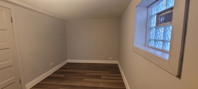 Photo - 8429 S Marquette Ave