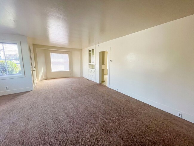 Photo - Pet-friendly Craftsman Home!
