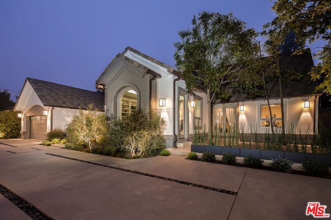 Building Photo - 210 S Westgate Ave