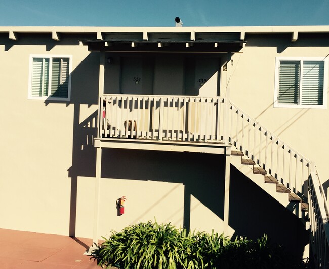 Building Photo - 339 Monroe St Unit 339