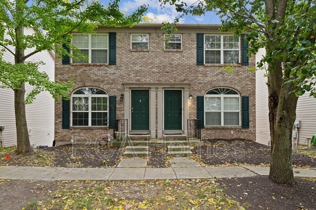 Building Photo - 3212 River Villa Way
