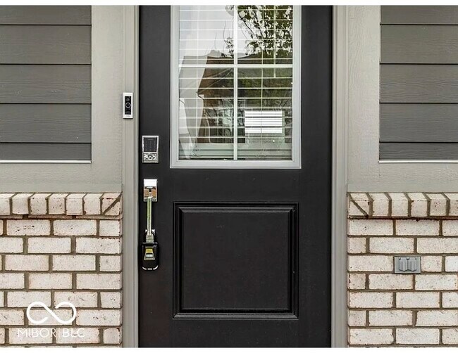 Photo - 6558 Hawthorne Dr