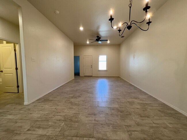 Photo - Beautiful 2-Bedroom Townhome in Frenship ISD