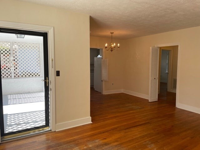 Photo - 2567 N View Ave