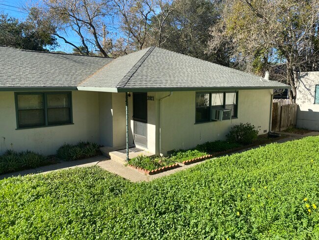 Exterior - 3921 Alhambra Way Townhome