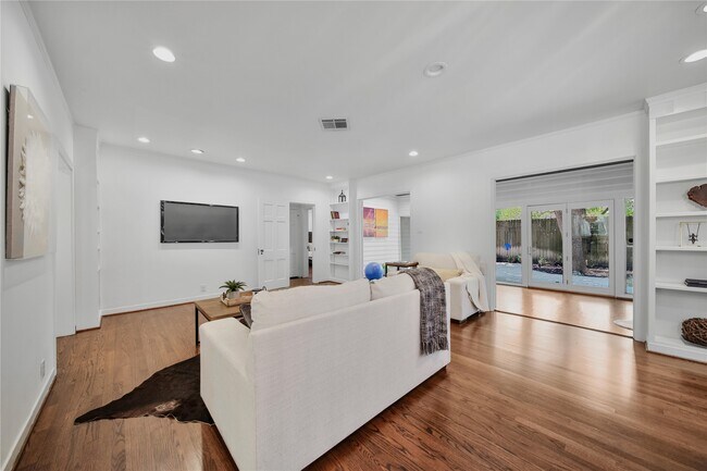 Photo - 2223 Dryden Rd