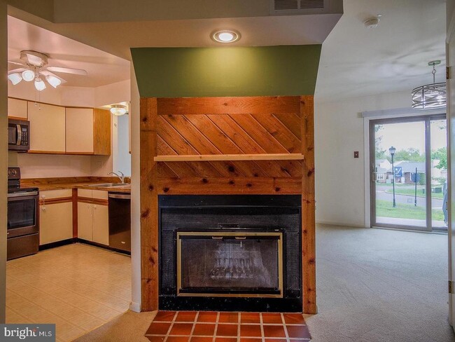 Photo - 1001 Winfield Ct