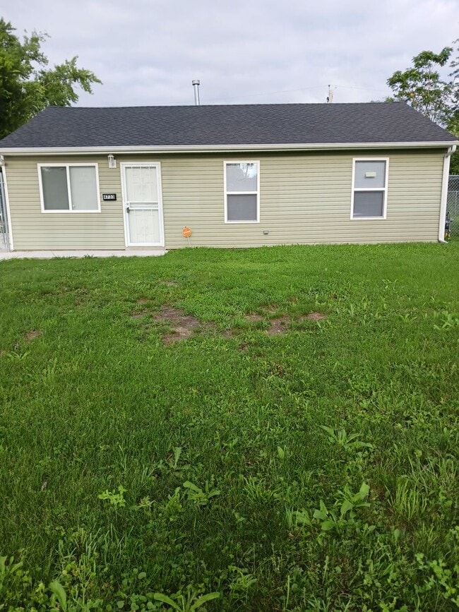 Rehabbed Home with Fenced Back Yard - Rehabbed Home with Fenced Back Yard