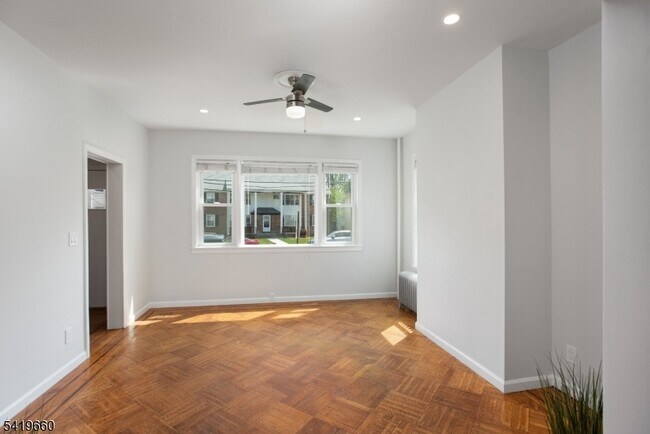 Photo - 108 Thomas St