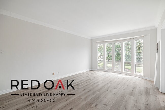Building Photo - 5140 Clinton St Unit 5170-2 Rental