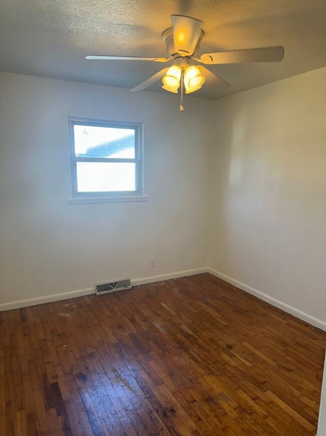 Photo - S0048-MF2-E1 Unit B